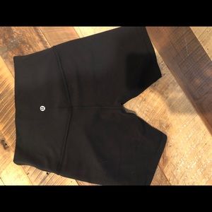 ✨LIKE NEW✨ LULULEMON ALIGN SHORTS 6”